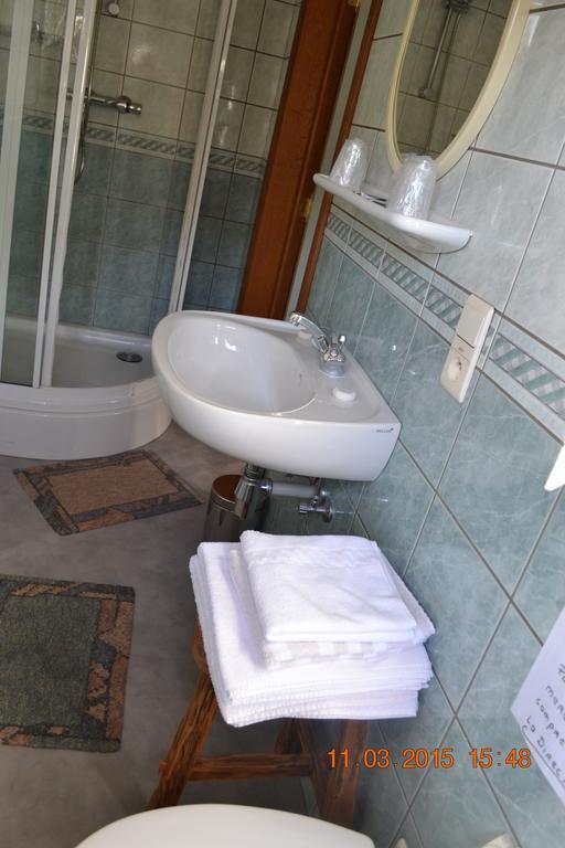 Auberge Au Naturel Des Ardennes Рошо Номер фото